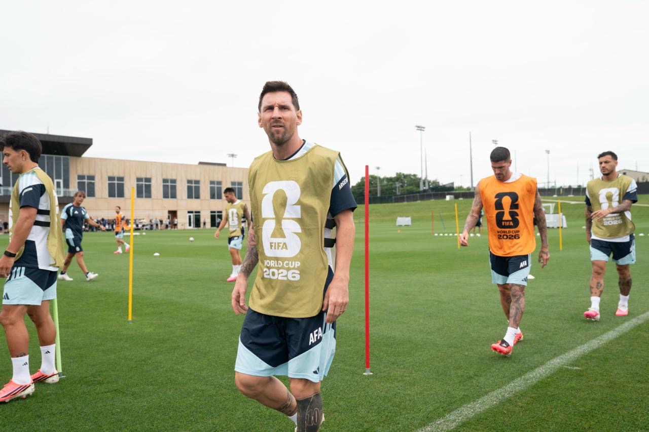 Messi at Argentina training session